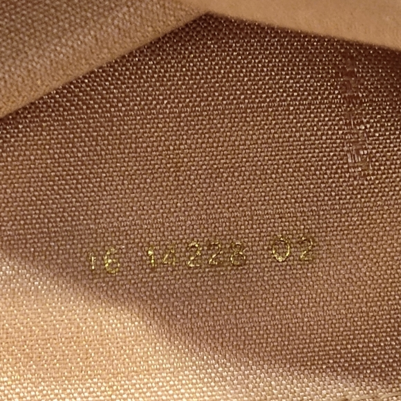 RARE FENDI S.A.S ZUCCA CROCHET GOLD  METALLIC DRAW-STRING FRINGE SHOULDER BAG - Picture 16 of 16